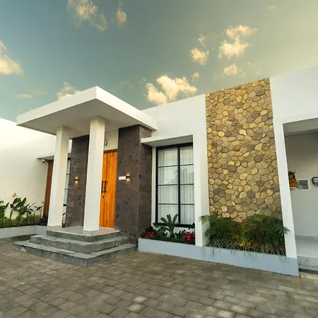 Cahaya Alam Villa